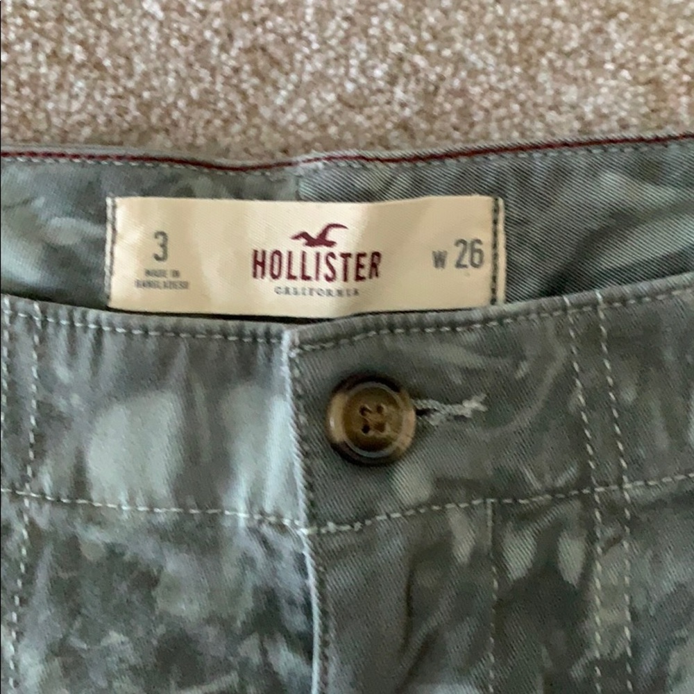Hollister olive tie dye shorts - Picture 5 of 5